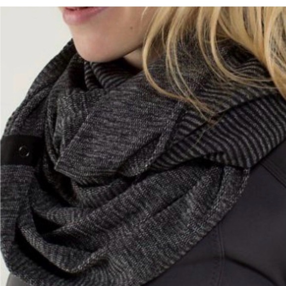 lululemon athletica Vinyassa‎ Scarf - Picture 1 of 5